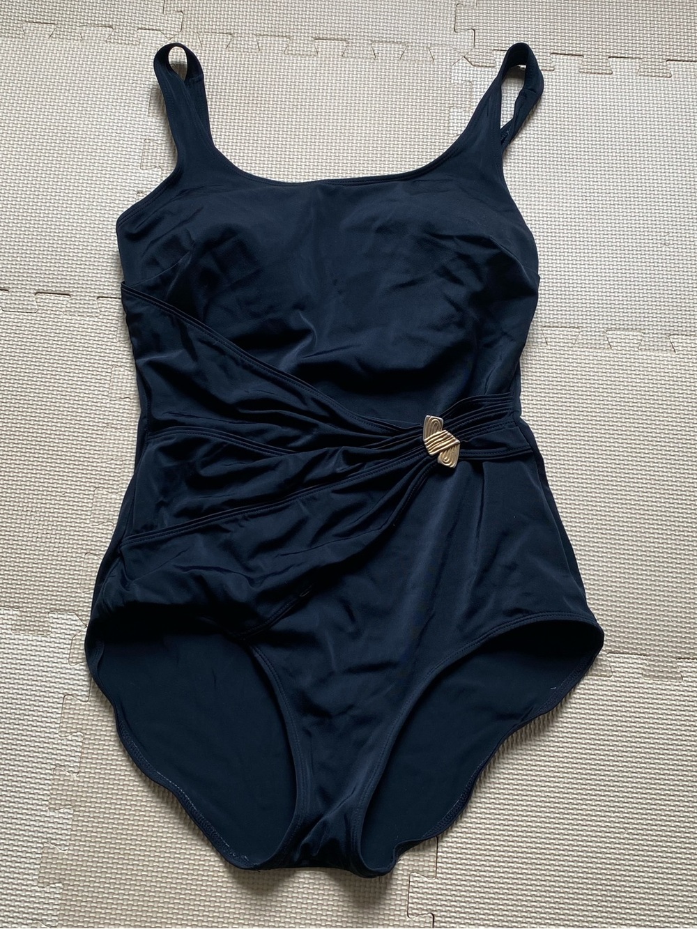 Vintage Roxanne Black One Piece Swimsuit 38D Bra Sized Underwire Tummy Control